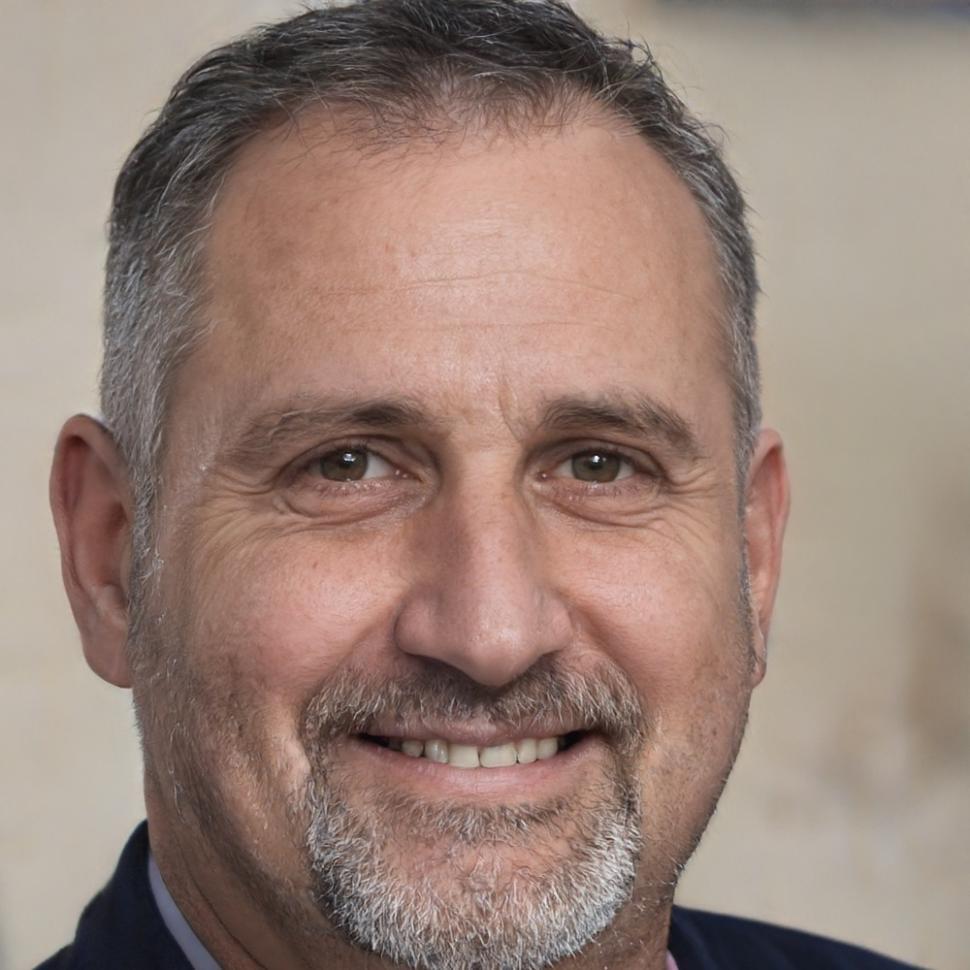 Portrait de Marc Dubois, expert en finance